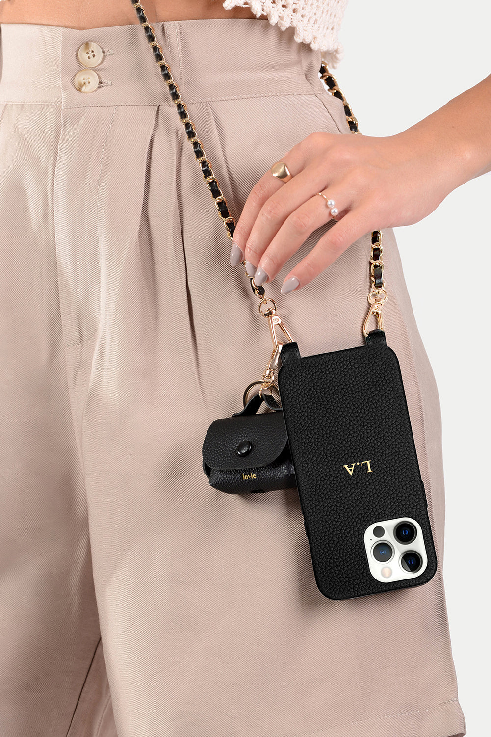 כיסוי עור MagSafe לטלפון עם טבעות | שחור