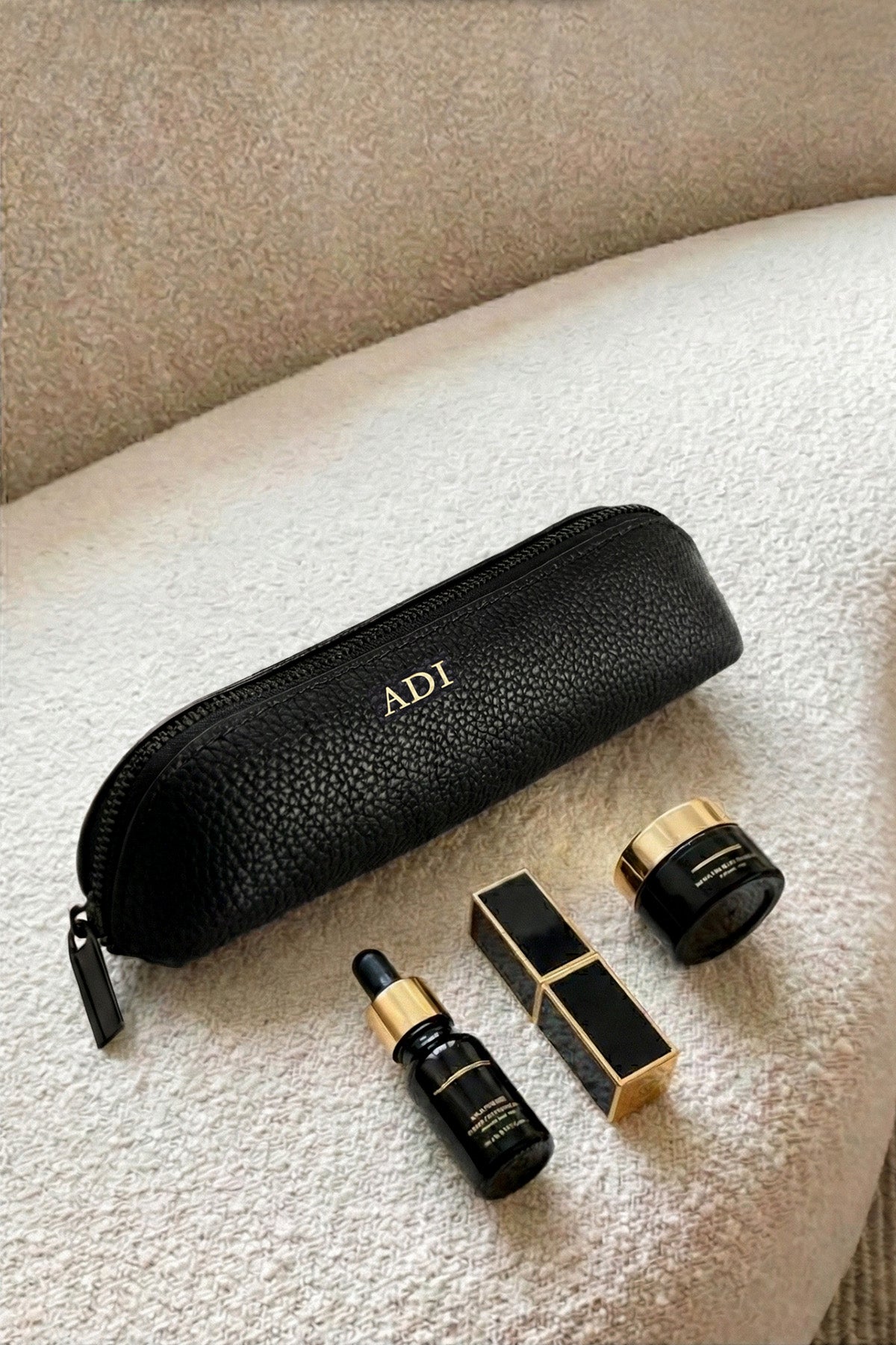 מארז זוגי! 2 תיקי איפור