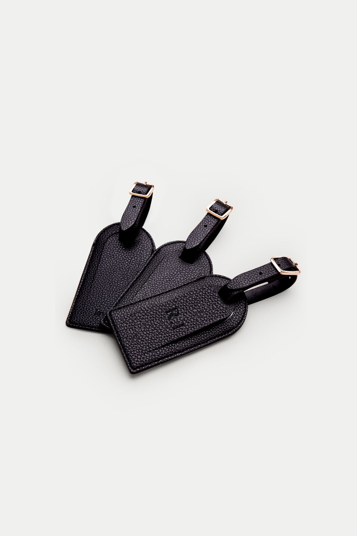 מארז מתנה: כיסוי לדרכון + תג מזוודה + 2 תיקי איפור/רחצה (רגיל+קטן)