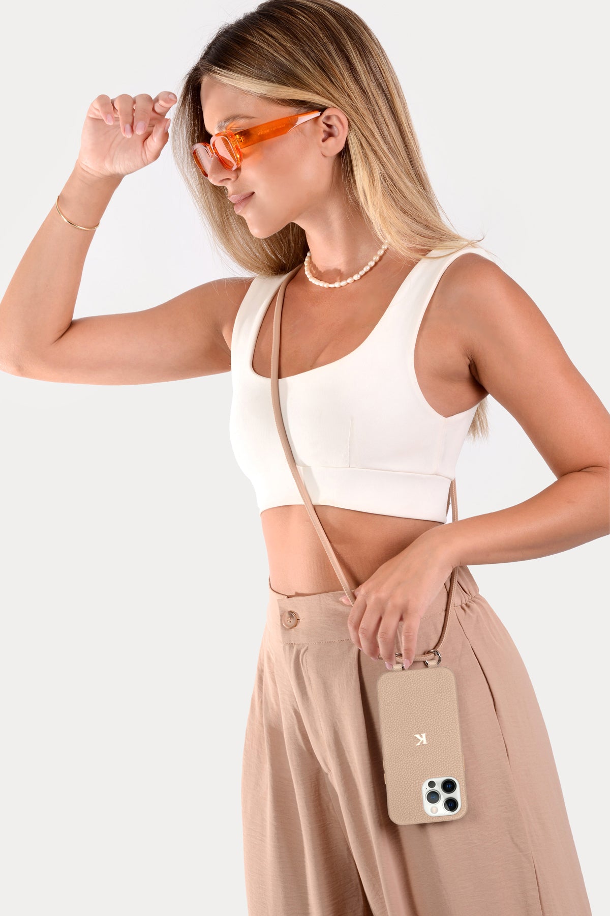 כיסוי עור MagSafe לטלפון עם טבעות | בז'