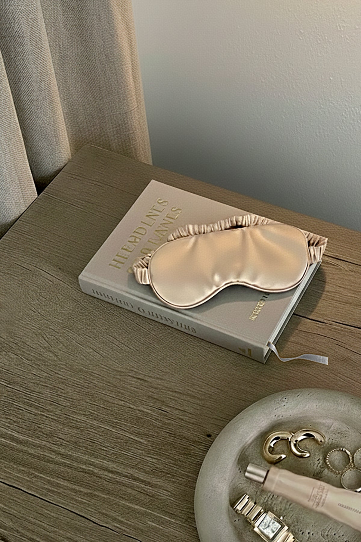 מארז מתנה: כיסוי שרוול לדרכון + תג מזוודה + תיק רחצה + כיסוי עיניים