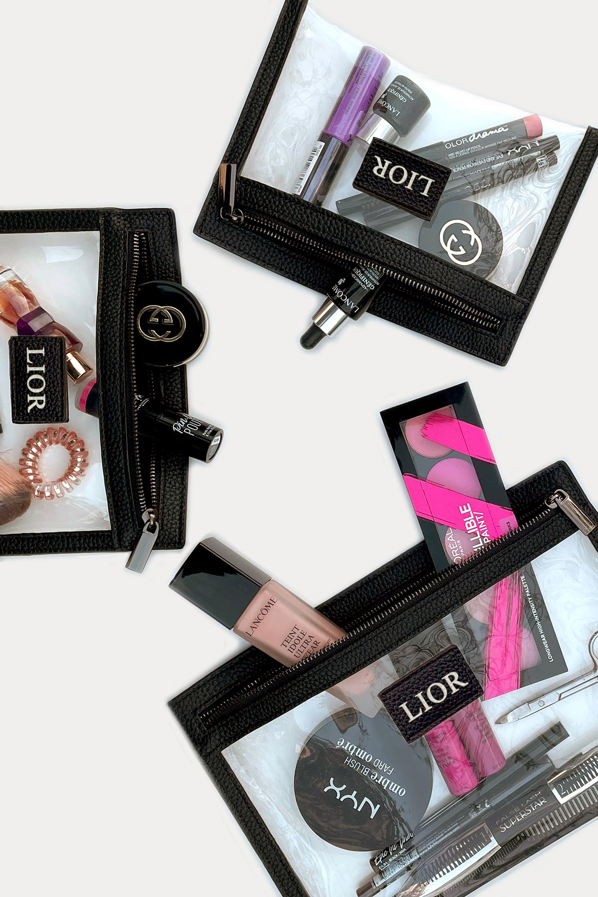 מארז מתנה: כיסוי לדרכון + תג מזוודה + 2 תיקי איפור/רחצה (רגיל+קטן)