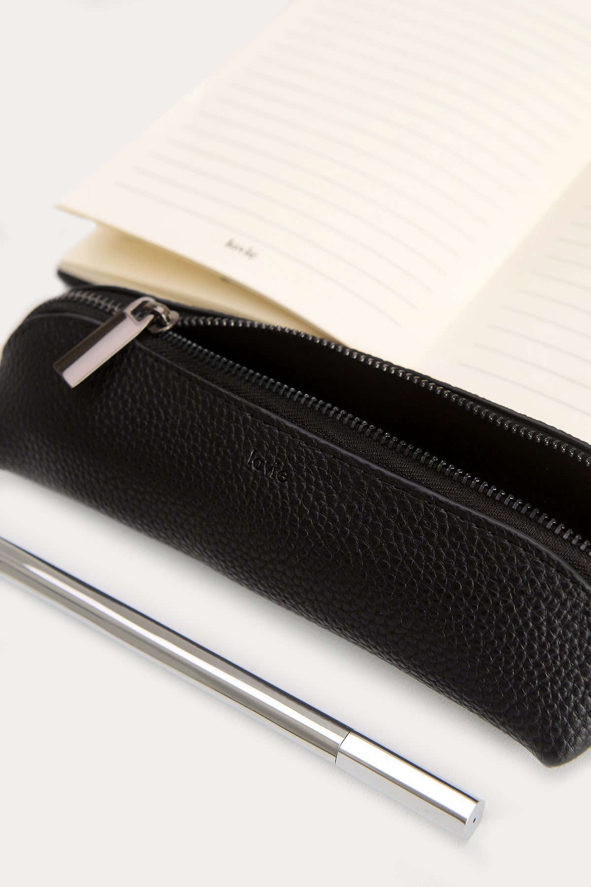 מארז מתנה: מחברת + קלמר