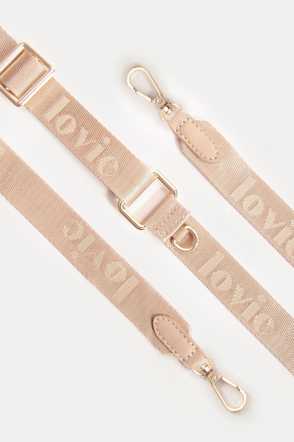 כיסוי עור בז' + שרשרת טומי בז'-כסף