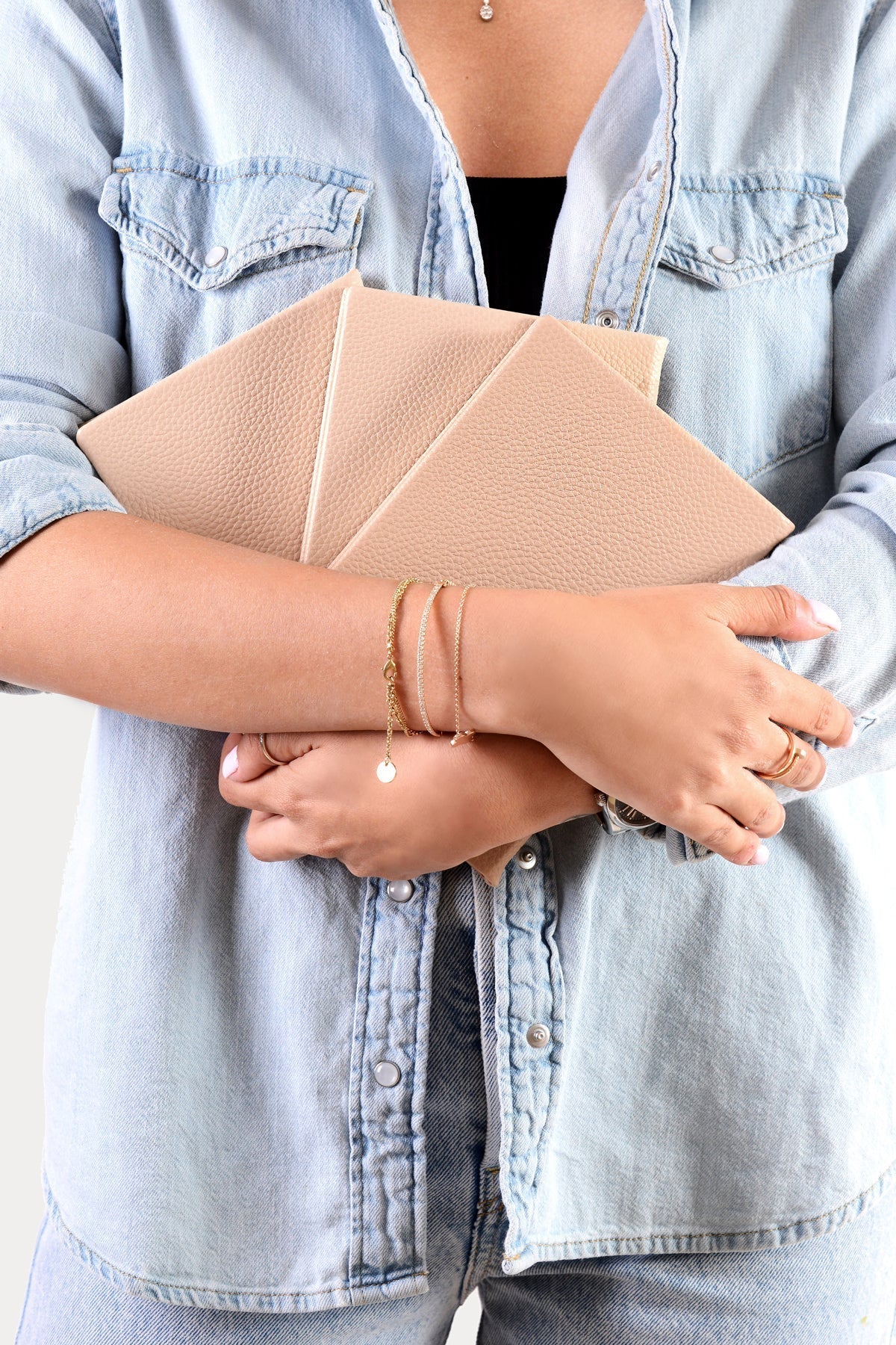 מארז מתנה: מחברת + תיק איפור