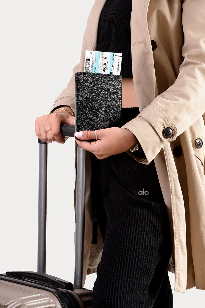 OUTLET - כיסוי לדרכון עם הטבעה ללא צבע SS