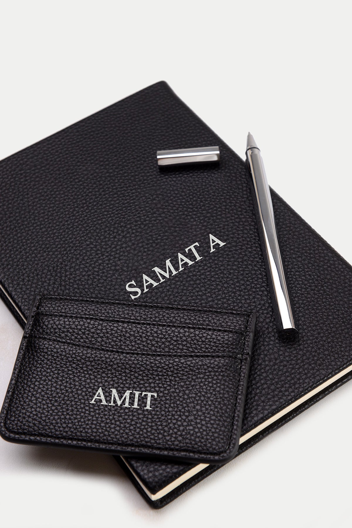 מארז מתנה לגיוס: מחברת + מחזיק מפתחות + חוגרון