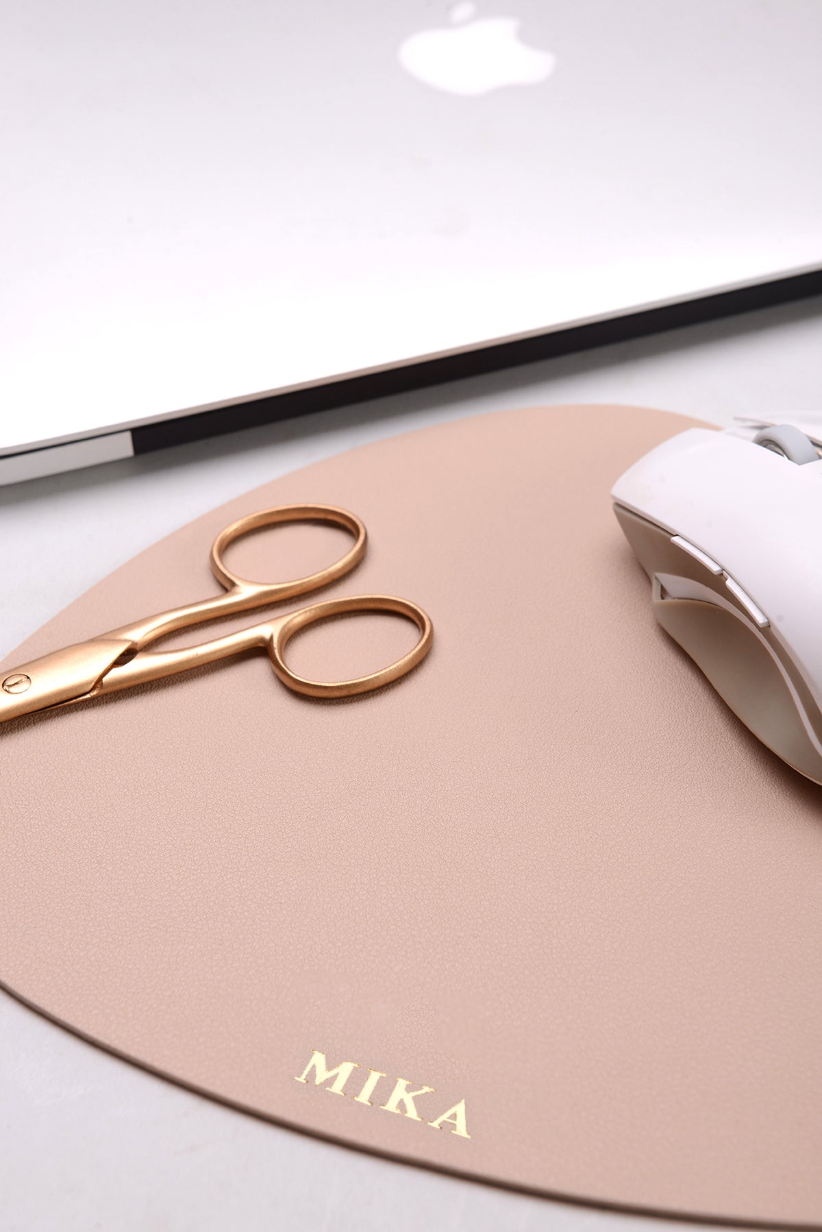 מארז מתנה לסטודנטית: מחברת+פד לעכבר+מחזיק מפתחות