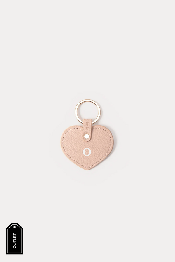 OUTLET - מחזיק מפתחות בגוון בז' עם הטבעת כסף O