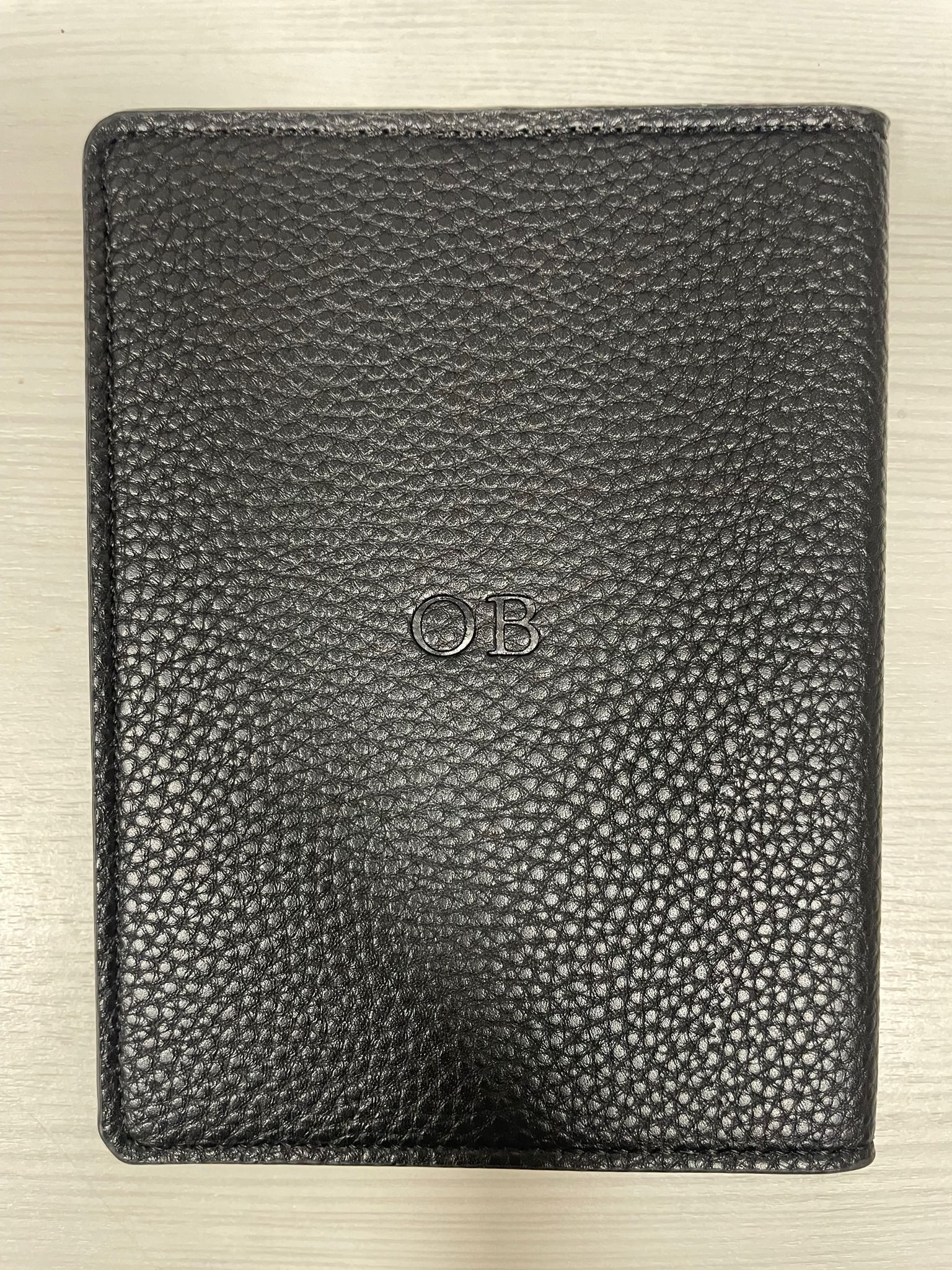 OUTLET - כיסוי לדרכון עם הטבעה ללא צבע OB