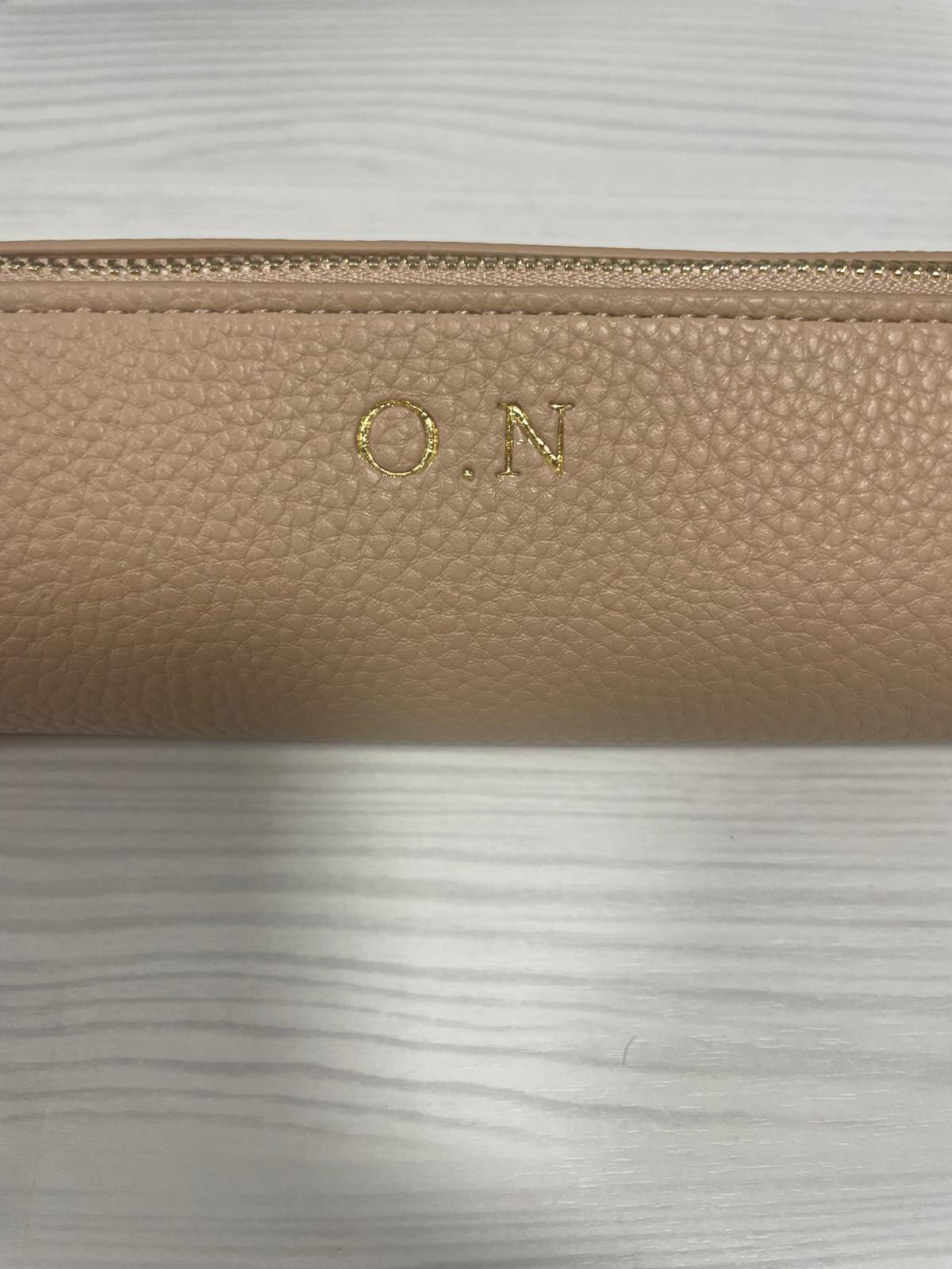 OUTLET - קלמר עם הטבעה זהב O.N