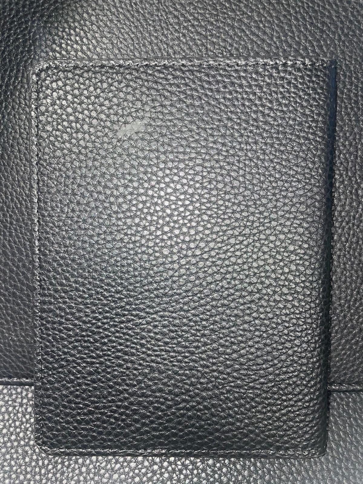 OUTLET - כיסוי שחור לדרכון