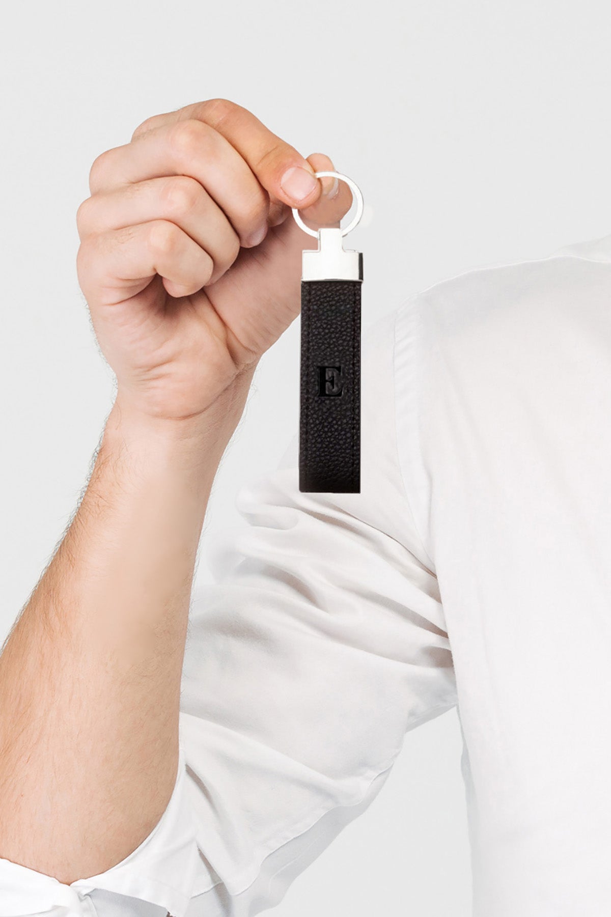 מחזיקי מפתחות עם חריטה