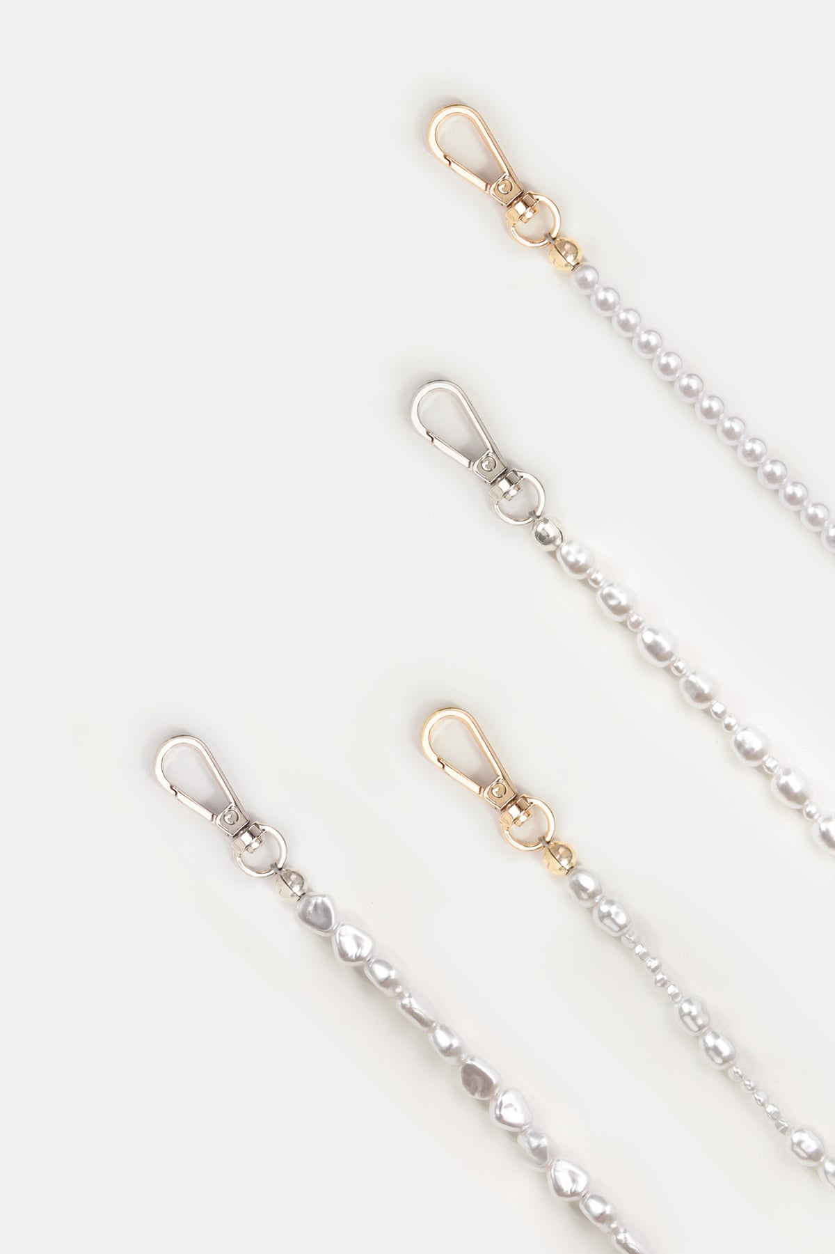 מארז זוגי! 2 שרשראות פנינים