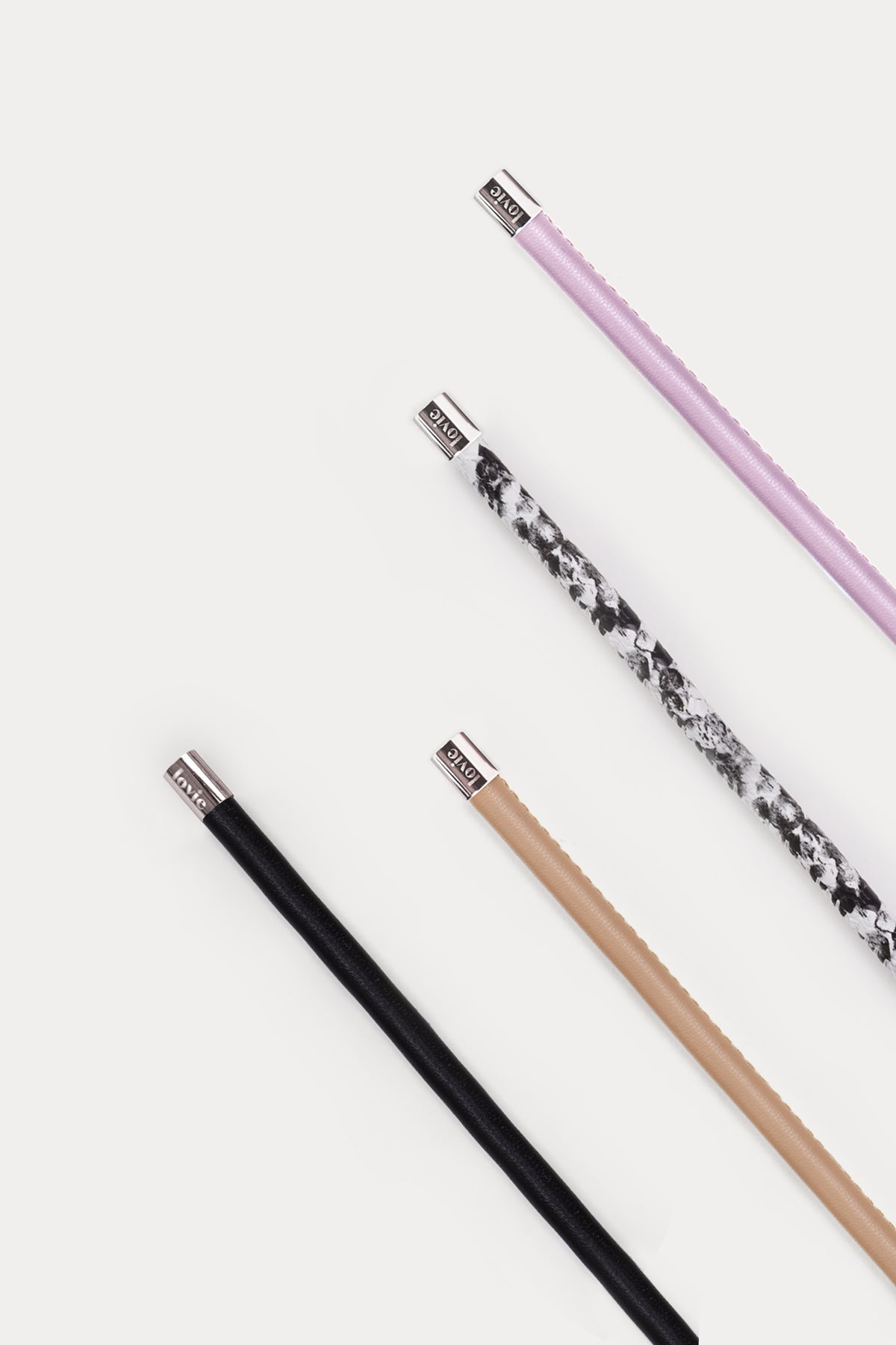 מארז זוגי! 2 שרשראות עור טבעוני