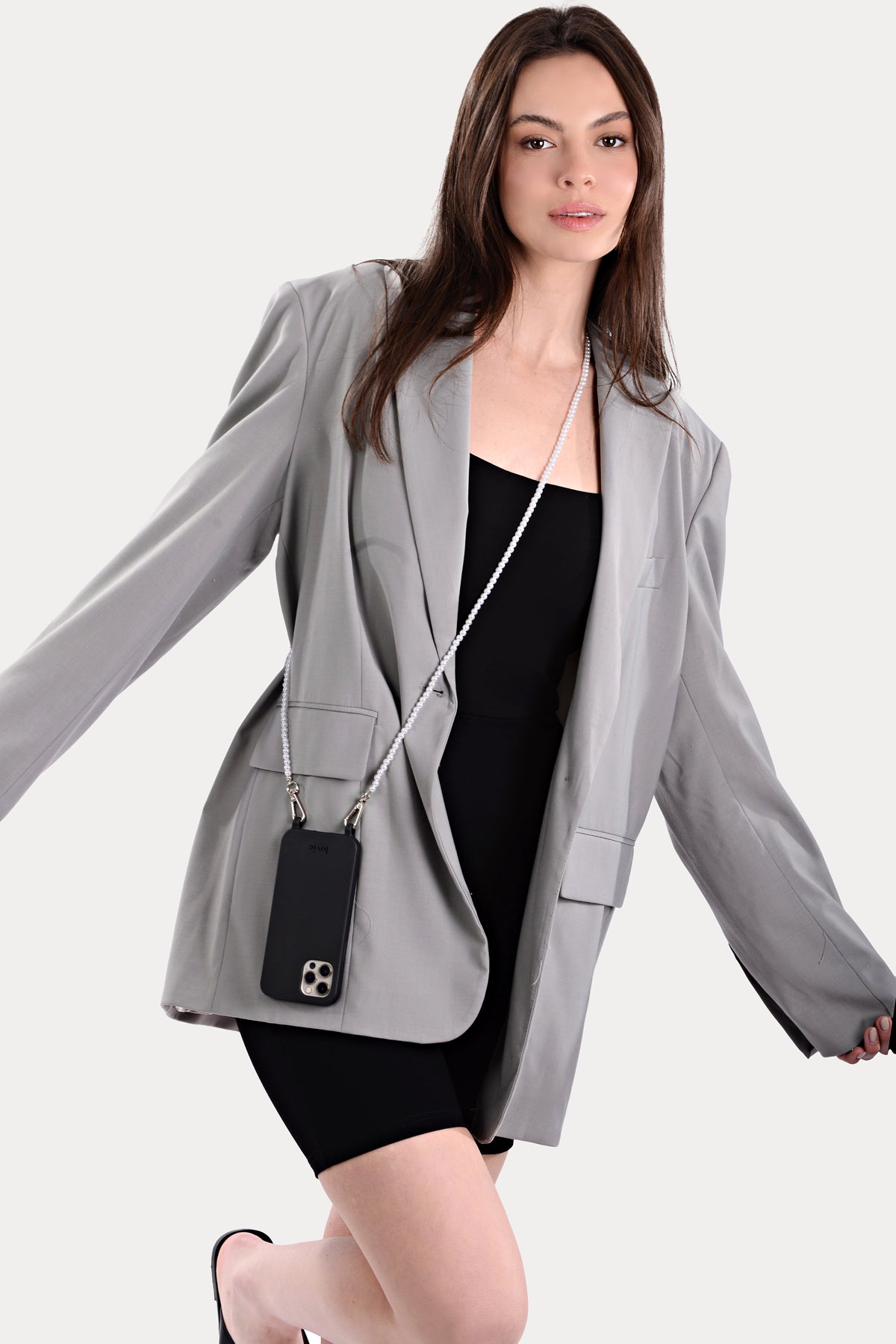 כיסוי שחור + שרשרת הלנה כסף