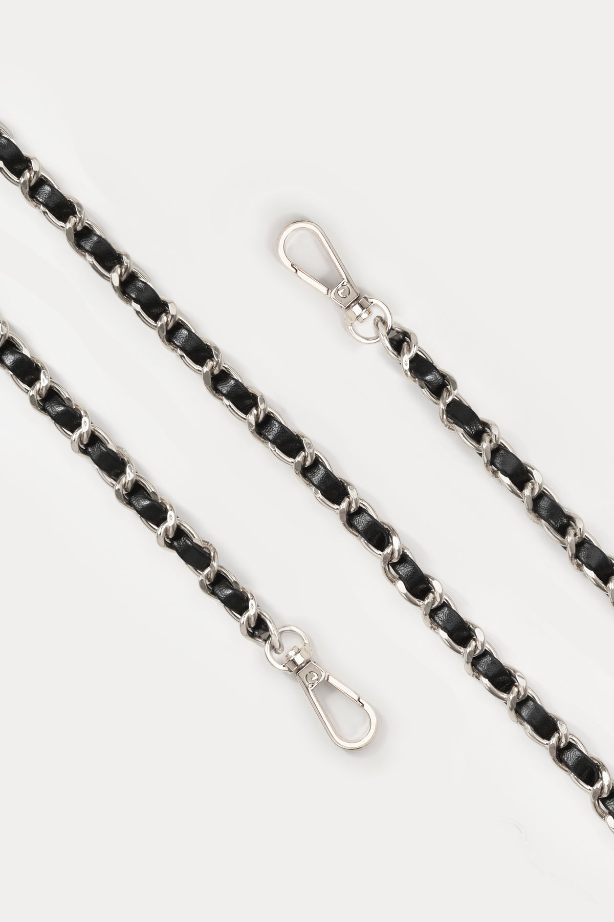 שרשרת שחורה-כסף ברוקלין