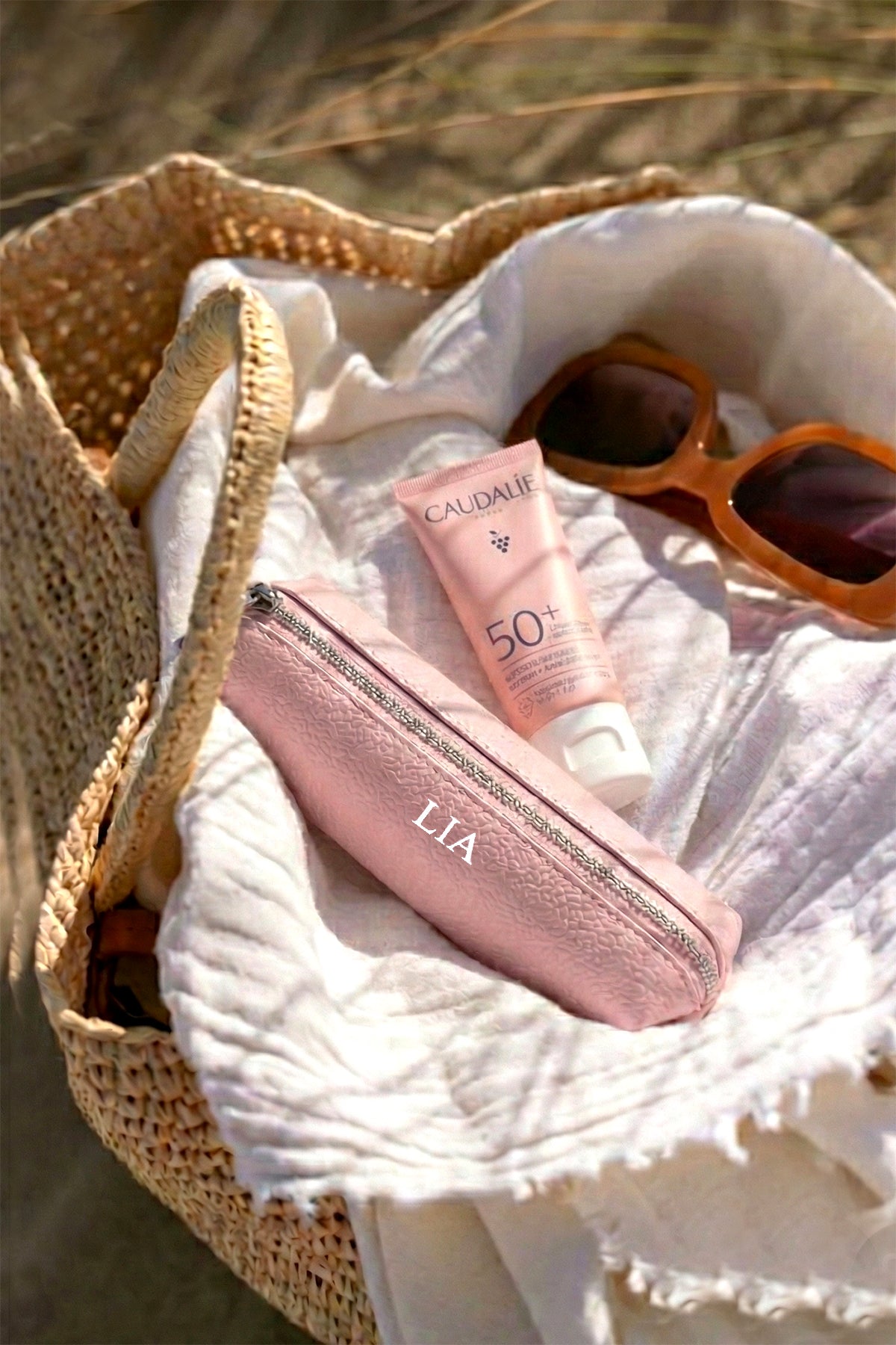 תיק איפור ורוד