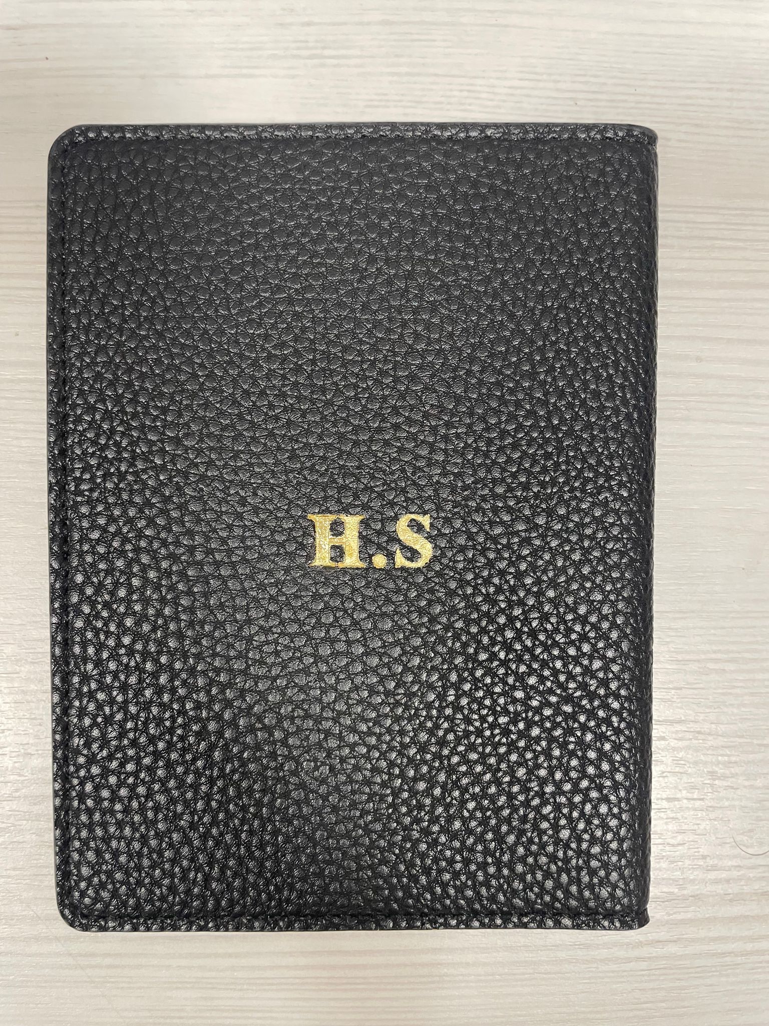 OUTLET - כיסוי לדרכון עם הטבעת זהב H.S