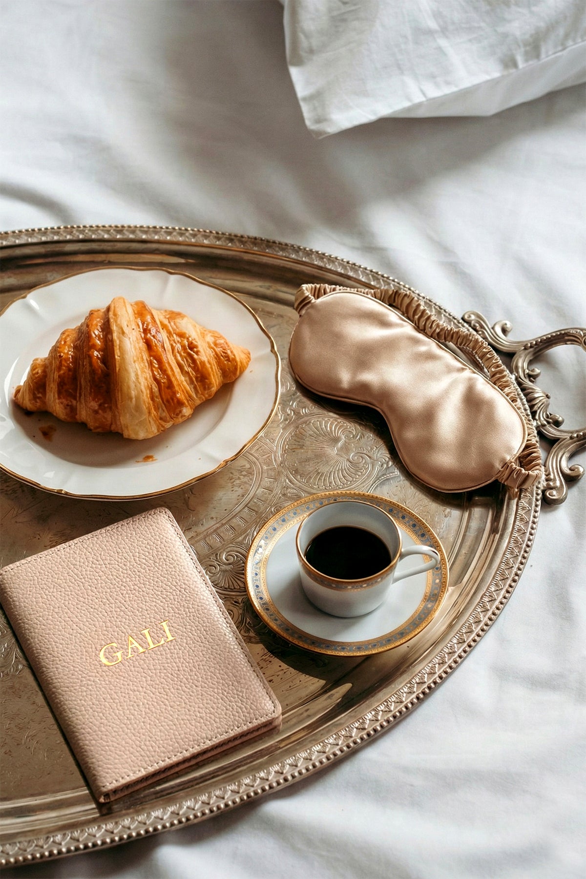 מארז מתנה: כיסוי לדרכון + כיסוי עיניים